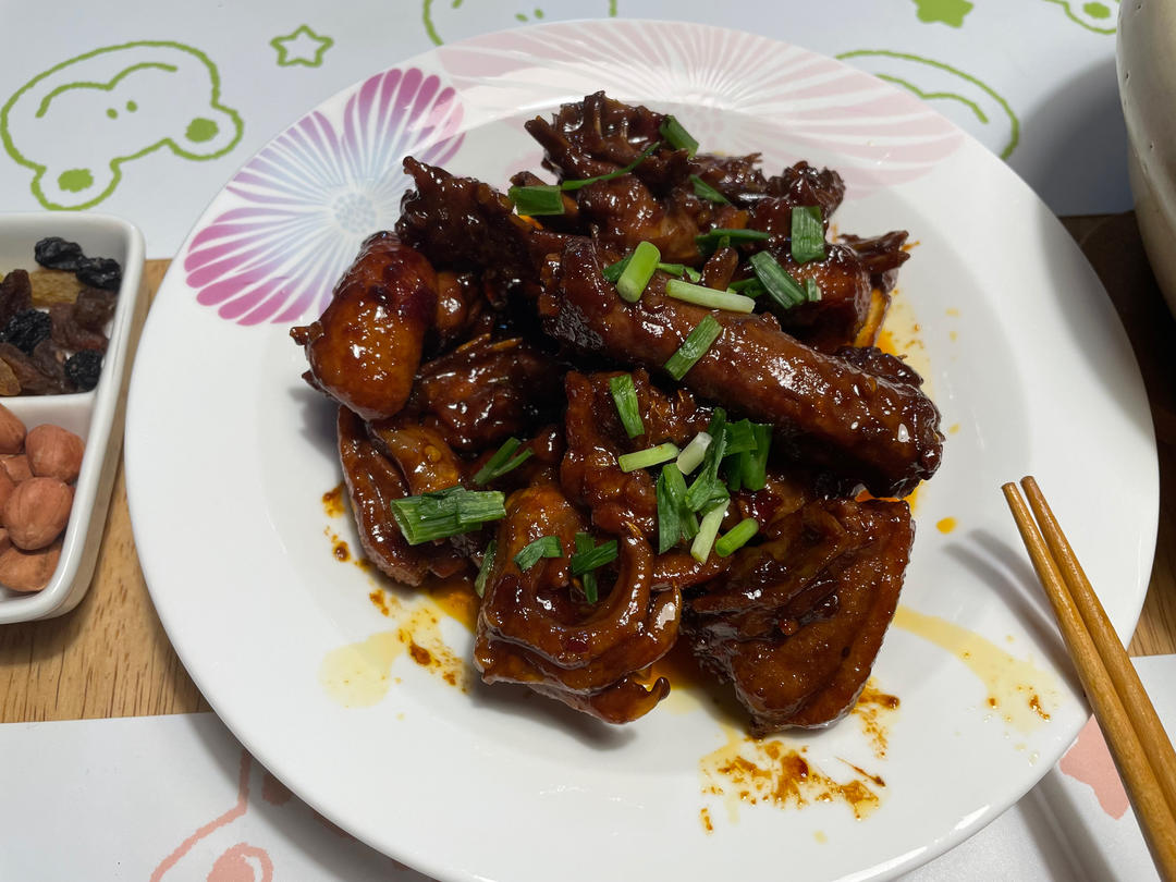 传统正宗的啤酒鸭配方和做法，鲜嫩香浓，只需炒千万不要焯水