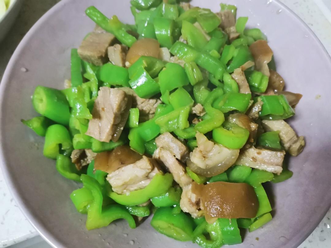 巨下饭的尖椒炒肘子