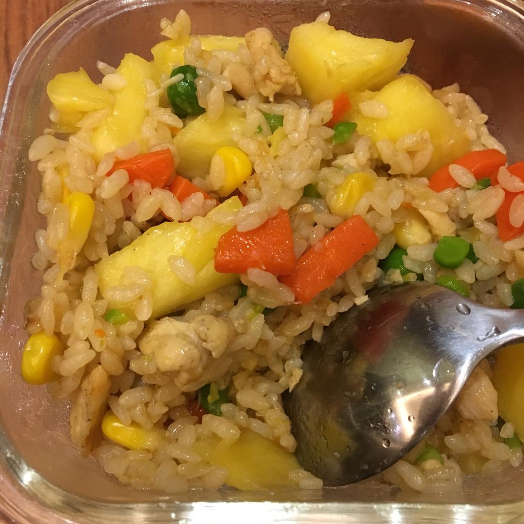 手机用户9707_0yvm做的泰式菠萝鸡饭