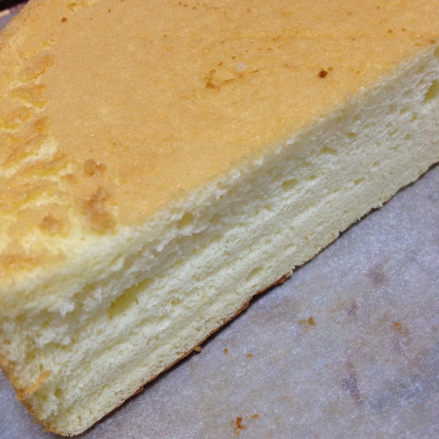 超简单完美戚风蛋糕（6寸2蛋）附打发、翻拌、脱模视频