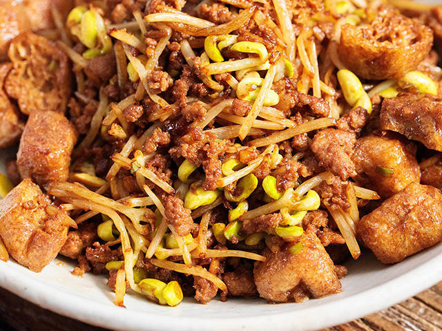 【大豆芽炒肉松】这样炒猪肉，能吃得不剩一滴油！