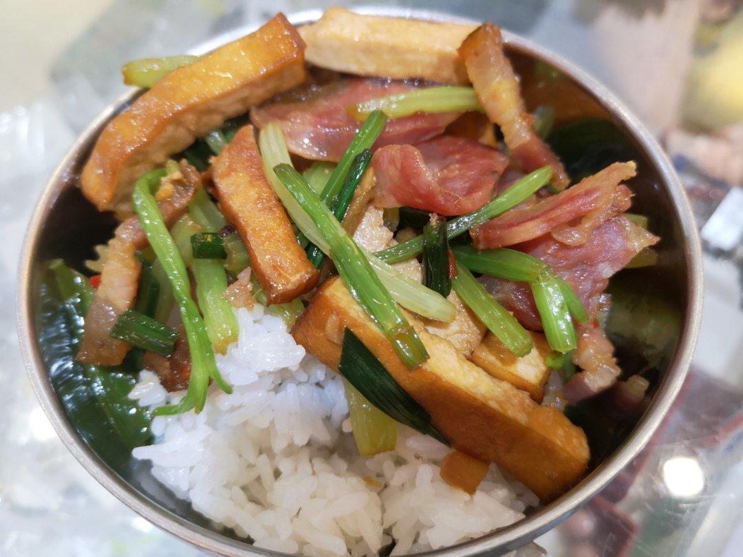 芹菜炒香干