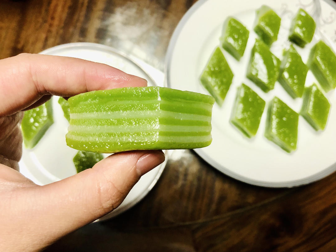 斑斓椰汁千层糕（一点不粘木薯粉版）