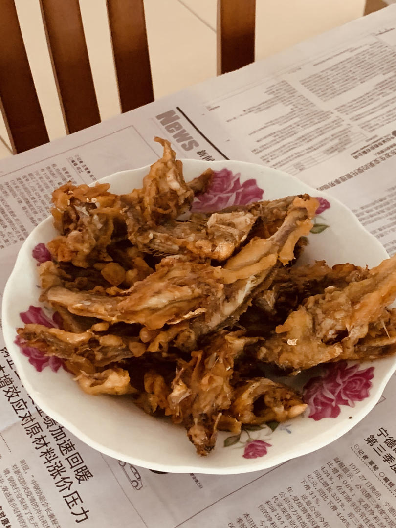 🔥香炸小黄鱼~这样做才金黄酥脆‼️鱼肉鲜嫩.没有腥味.吃起来特别香‼️