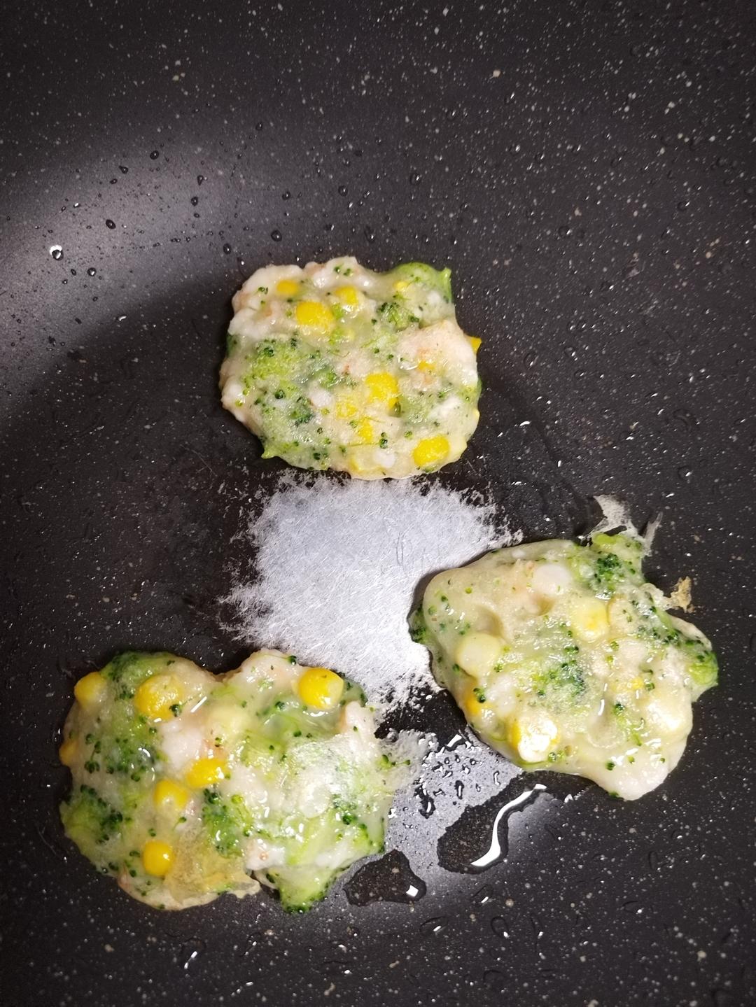 西蓝花虾仁饼