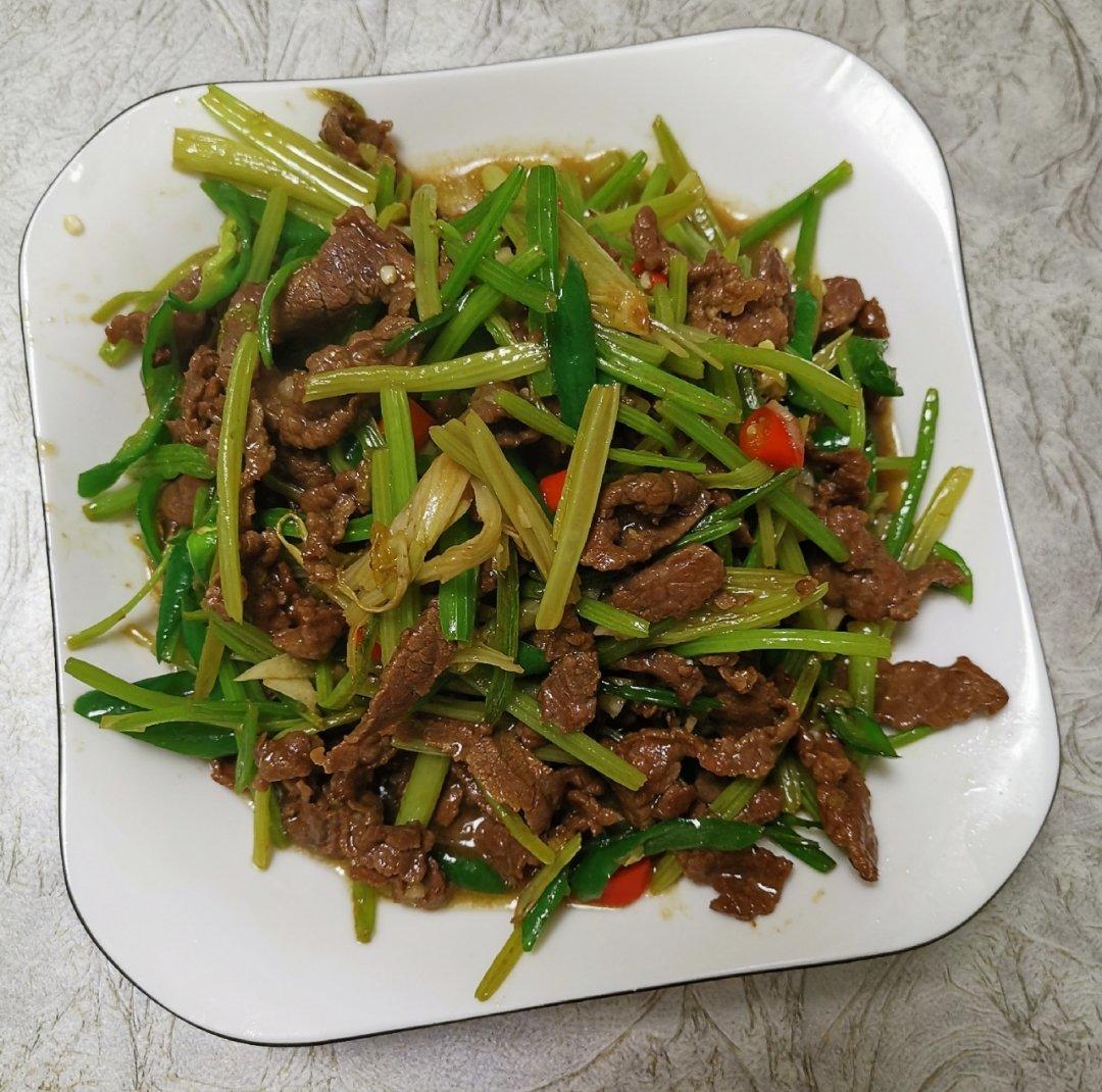 芹菜炒牛肉