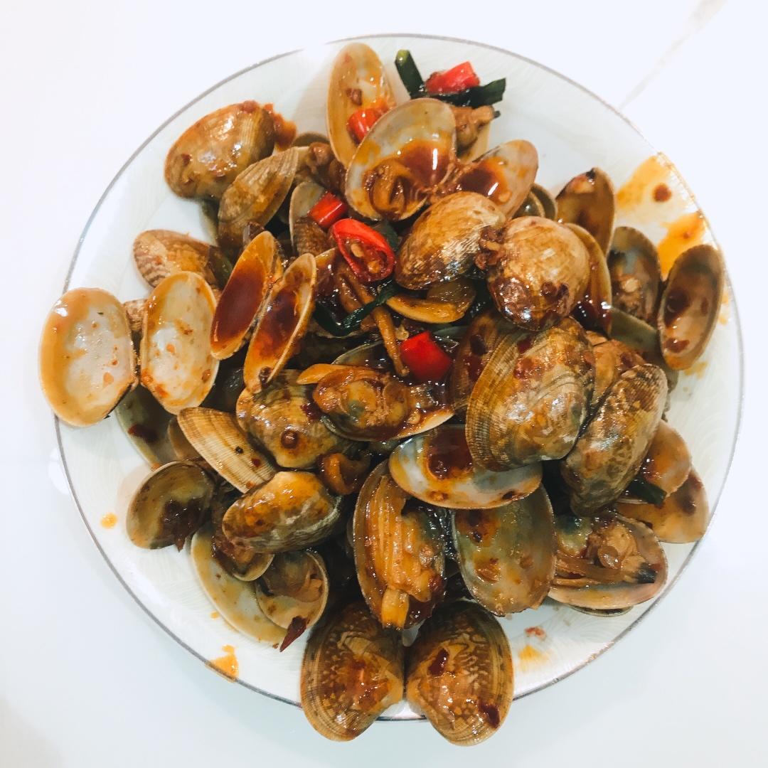 【老干妈炒花蛤】