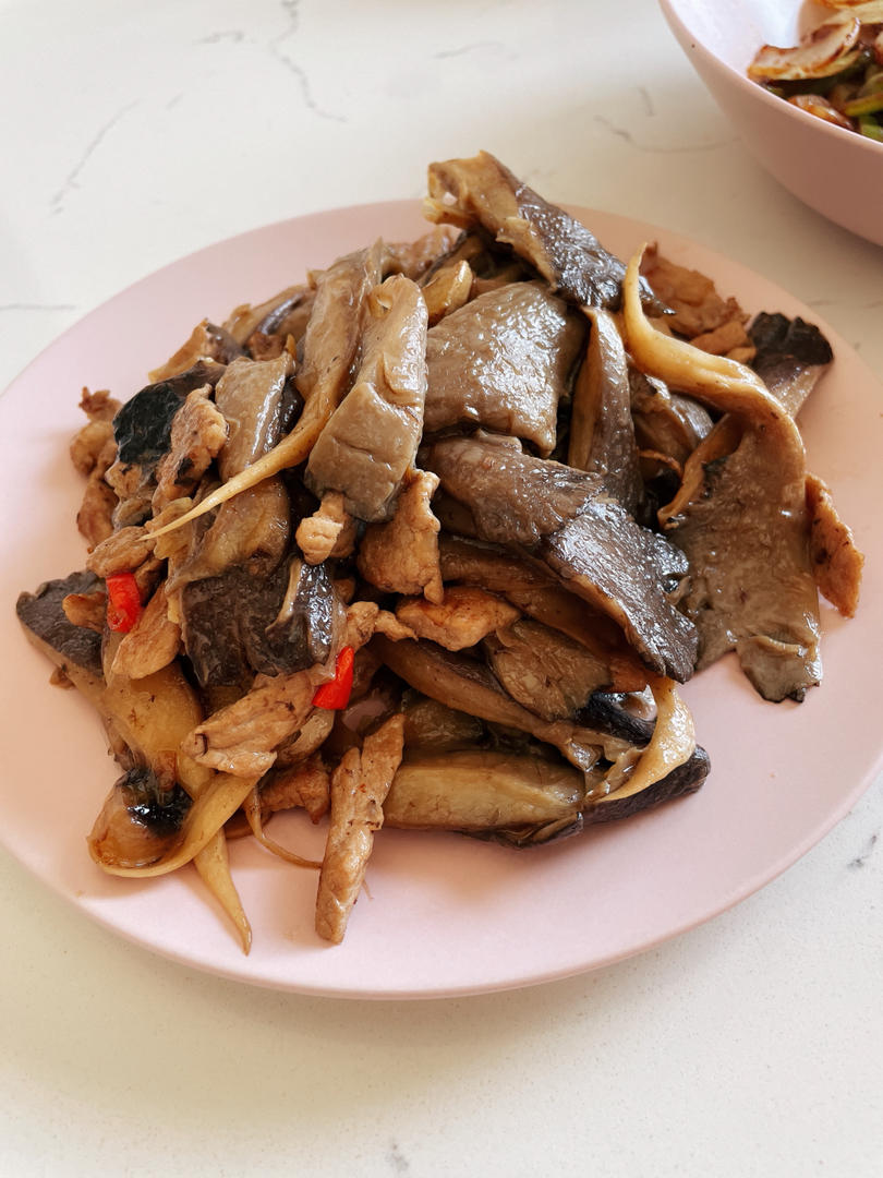 快炒，平菇炒肉，蘑菇炒出肉味道