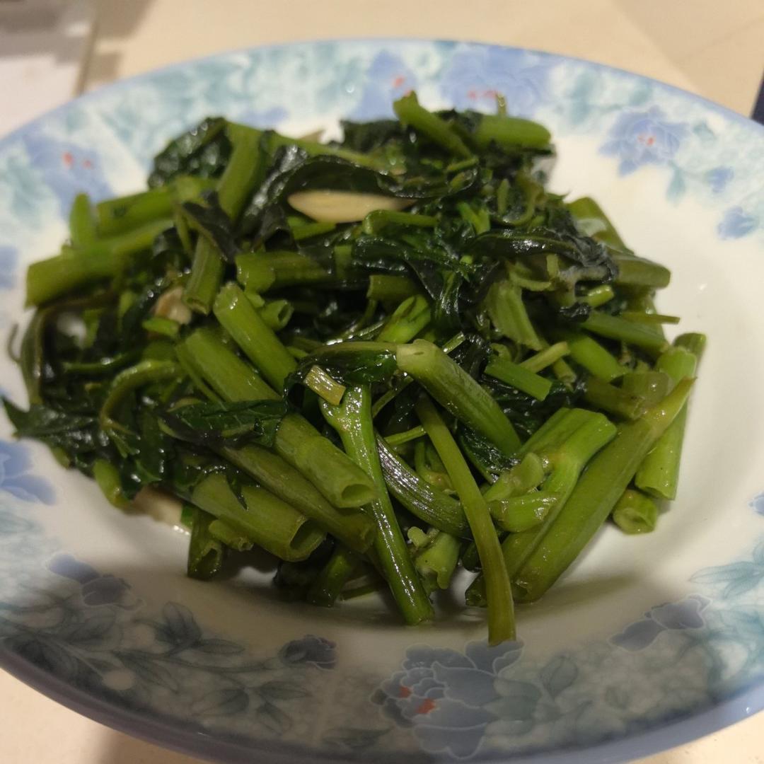 清炒空心菜