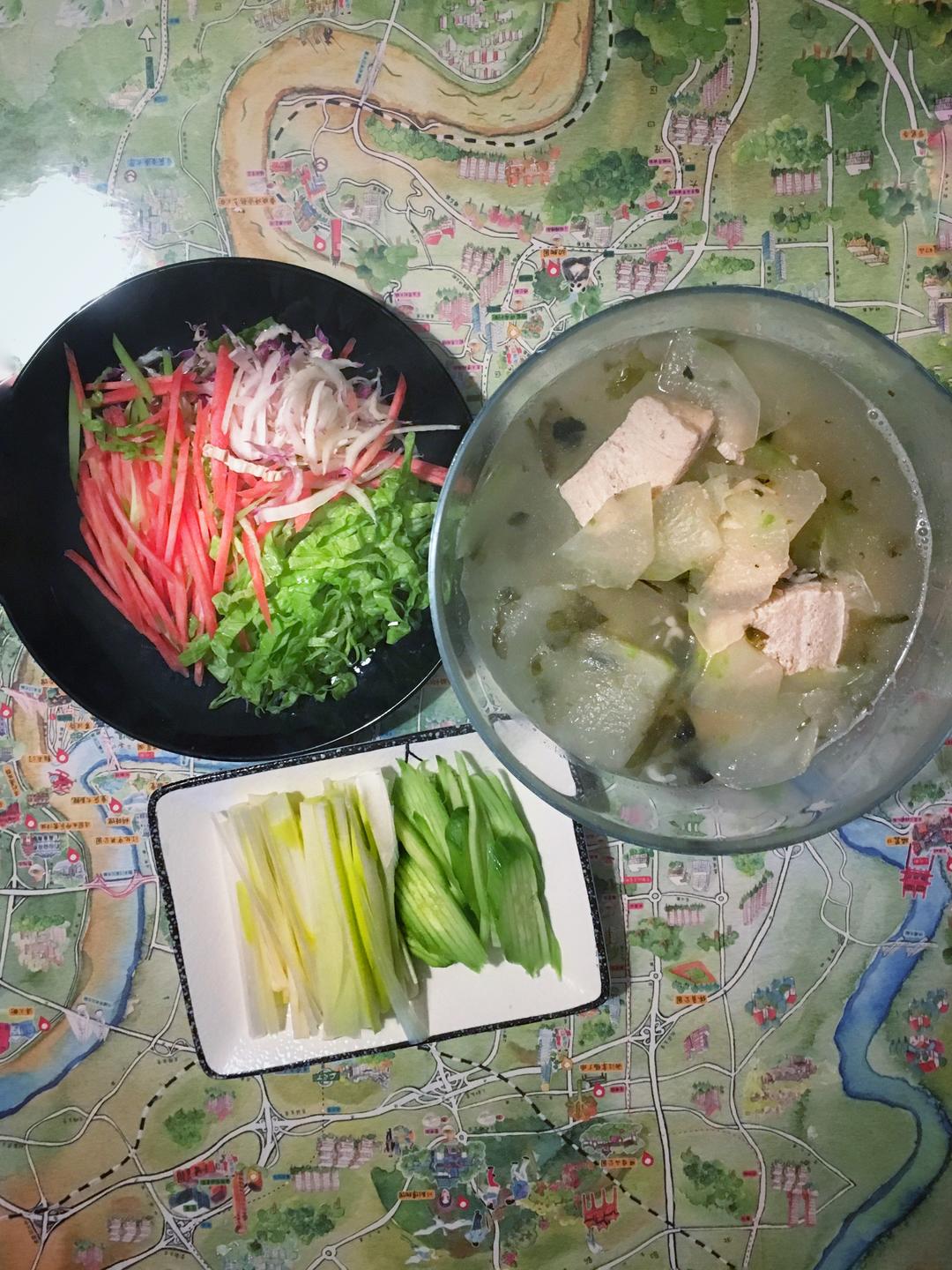 白菜豆腐萝卜汤