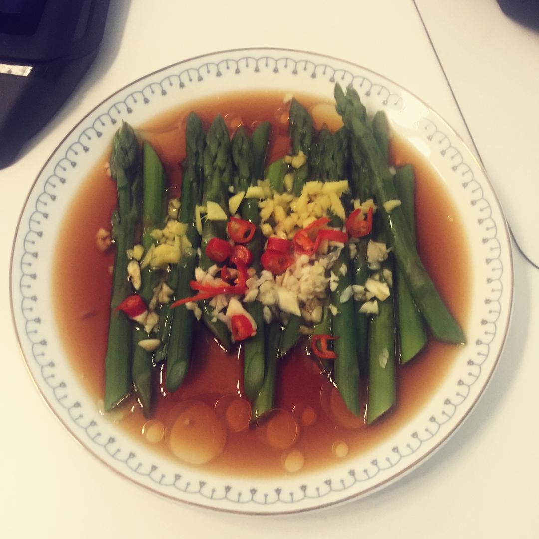 鲜味油淋芦笋