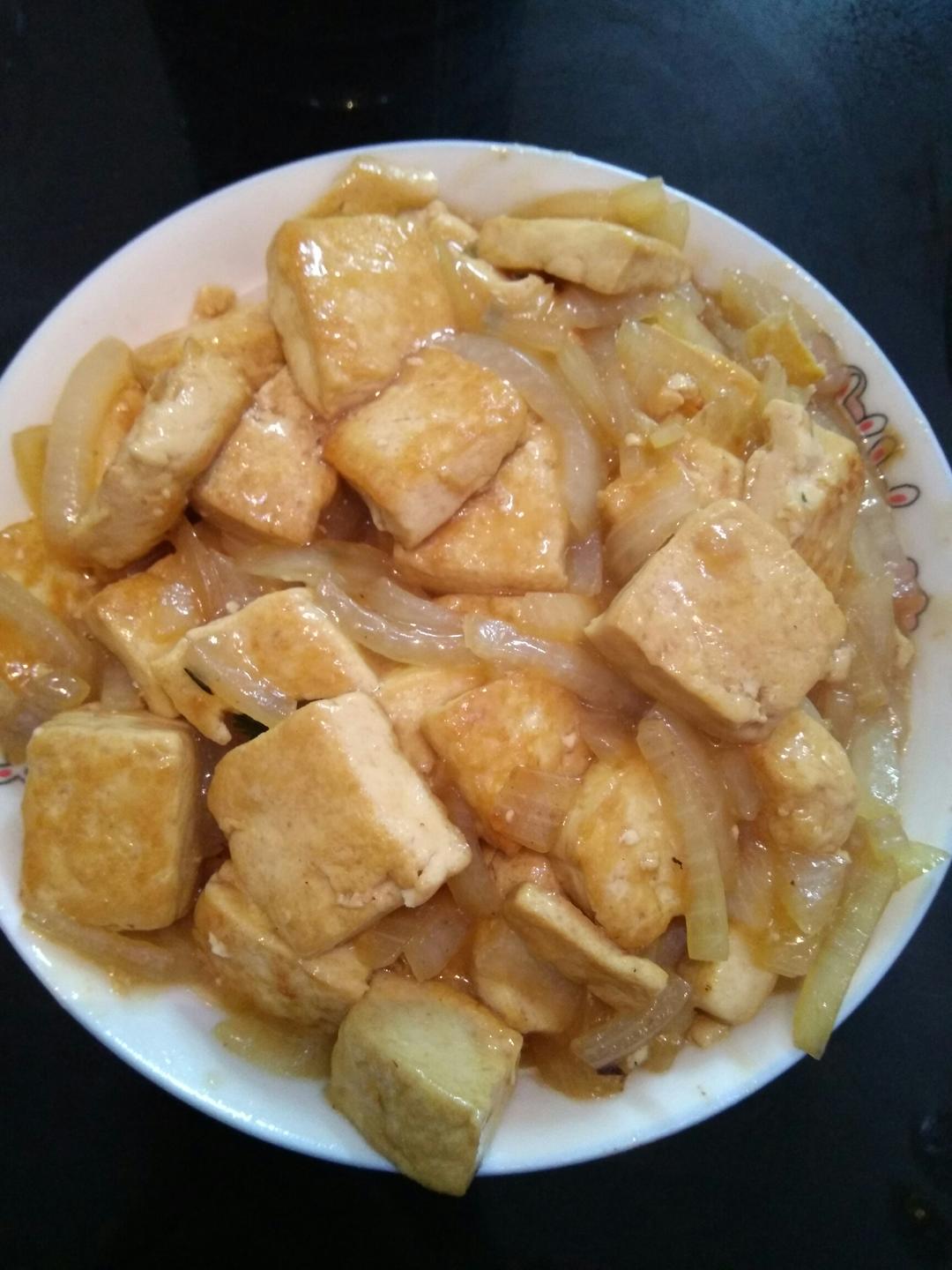 洋葱烧豆腐