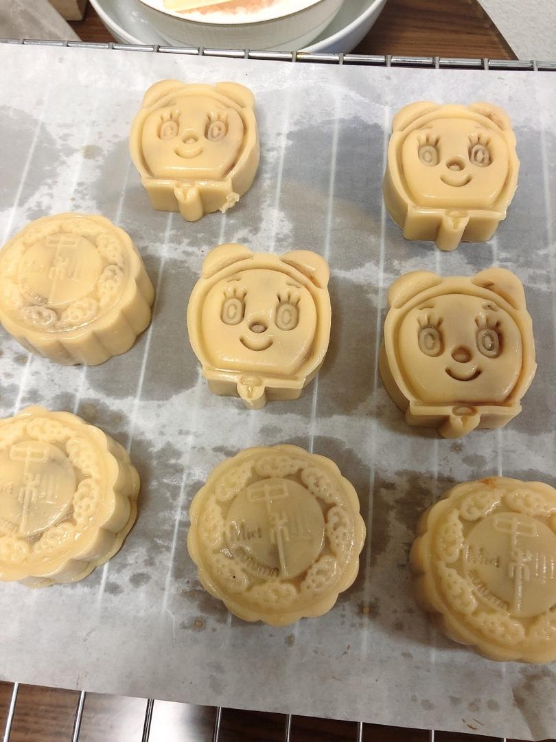 叉烧肉五仁月饼