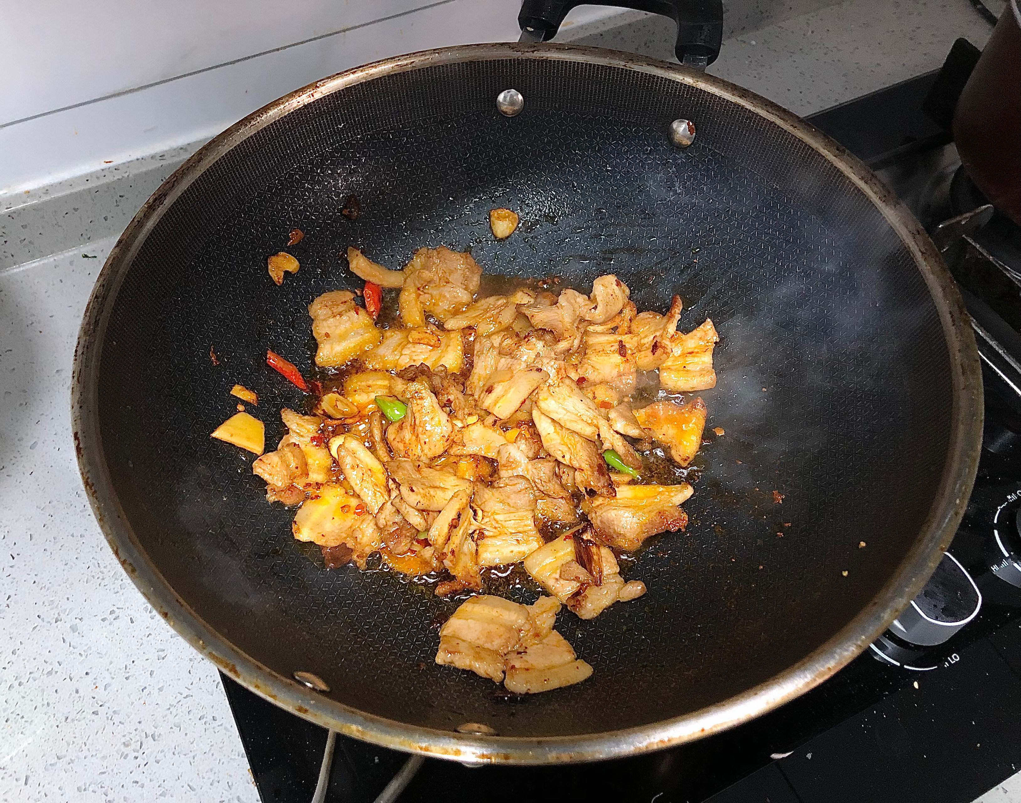 家常版蘑菇炒肉片❗️鲜嫩可口的做法 步骤3