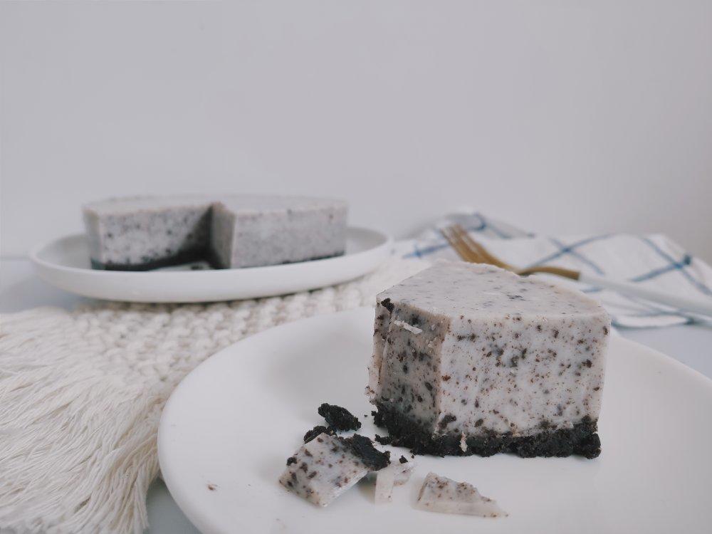 奥利奥草莓酸奶慕斯蛋糕（6寸）