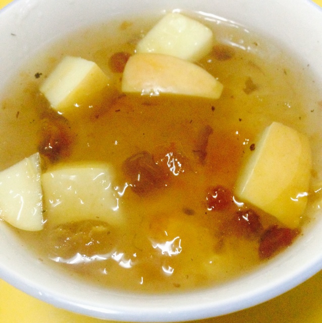 蔓越莓桃胶银耳羹