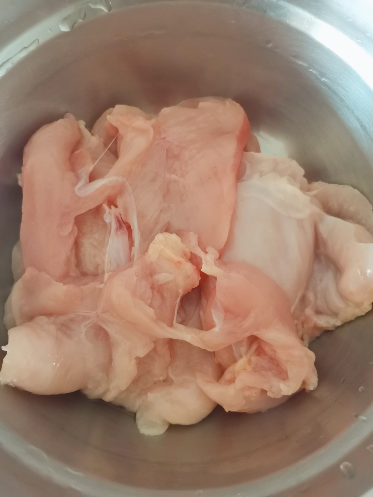 珍选捞汁拌手撕鸡胸的做法 步骤1
