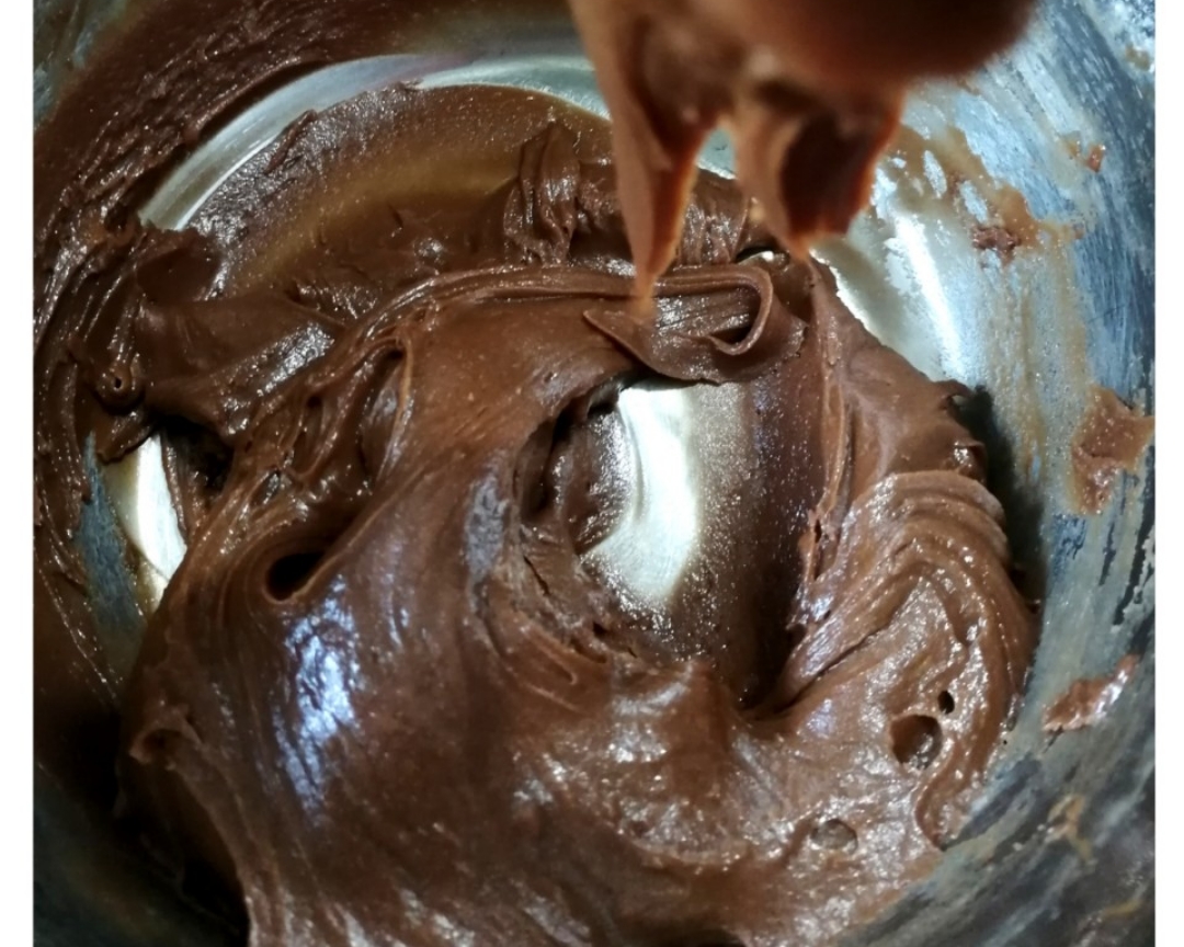 不用可可粉的巧克力曲奇（消耗黑巧克力）的做法 步骤4