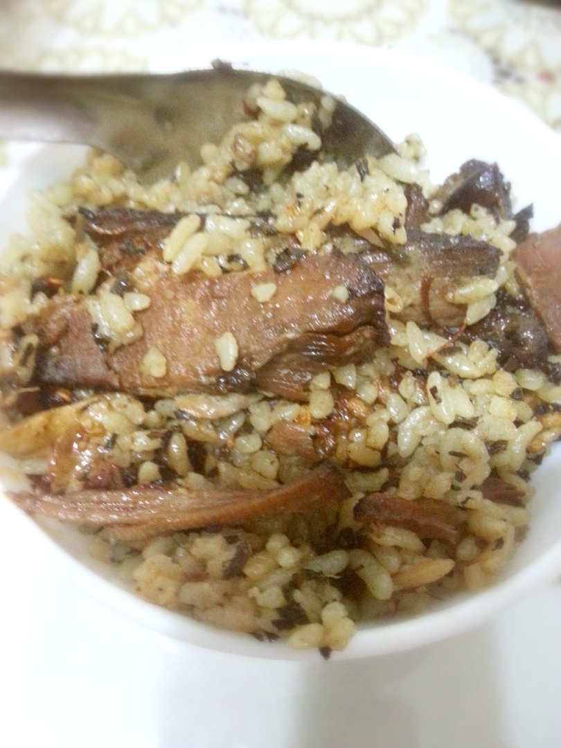 梅菜扣肉煲仔饭