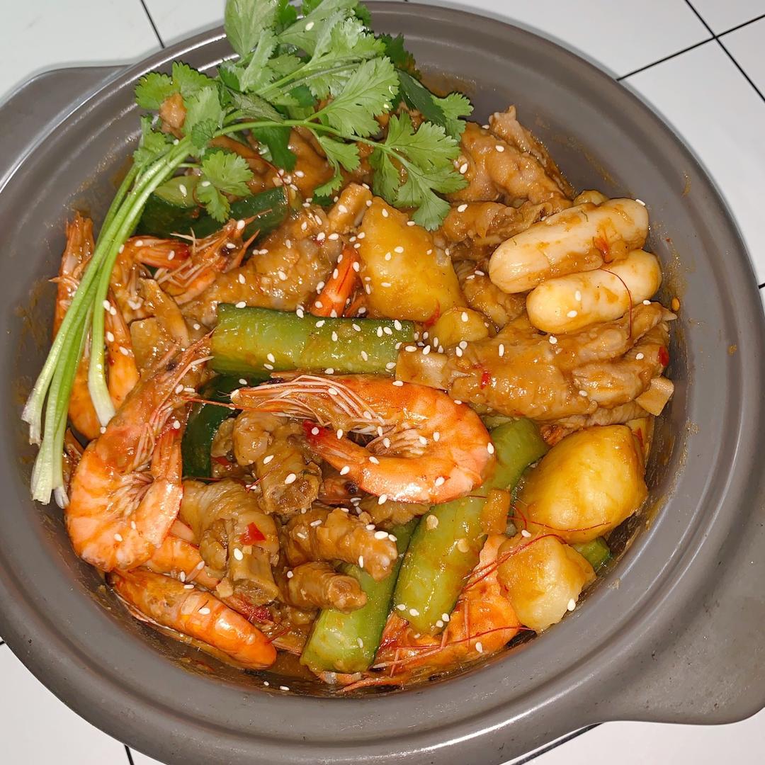 超入味的鸡爪煲，吃过就忘不了