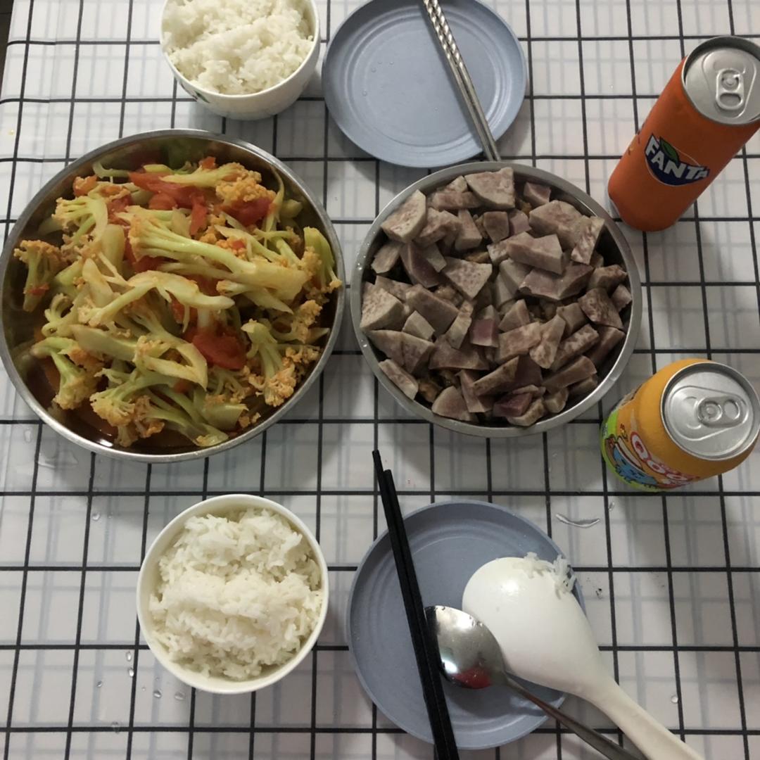 有机花菜炒西红柿