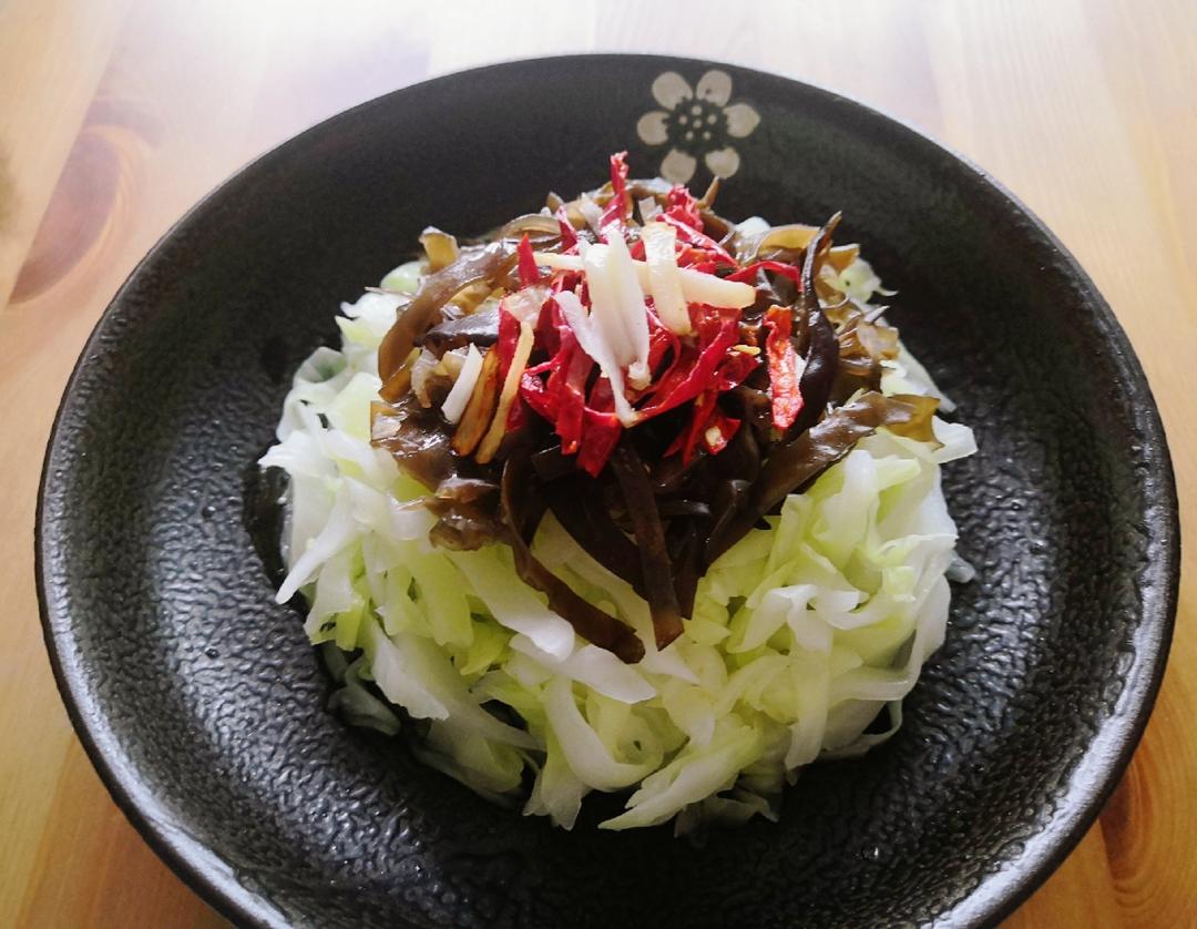 凉拌木耳圆白菜——备孕营养菜谱