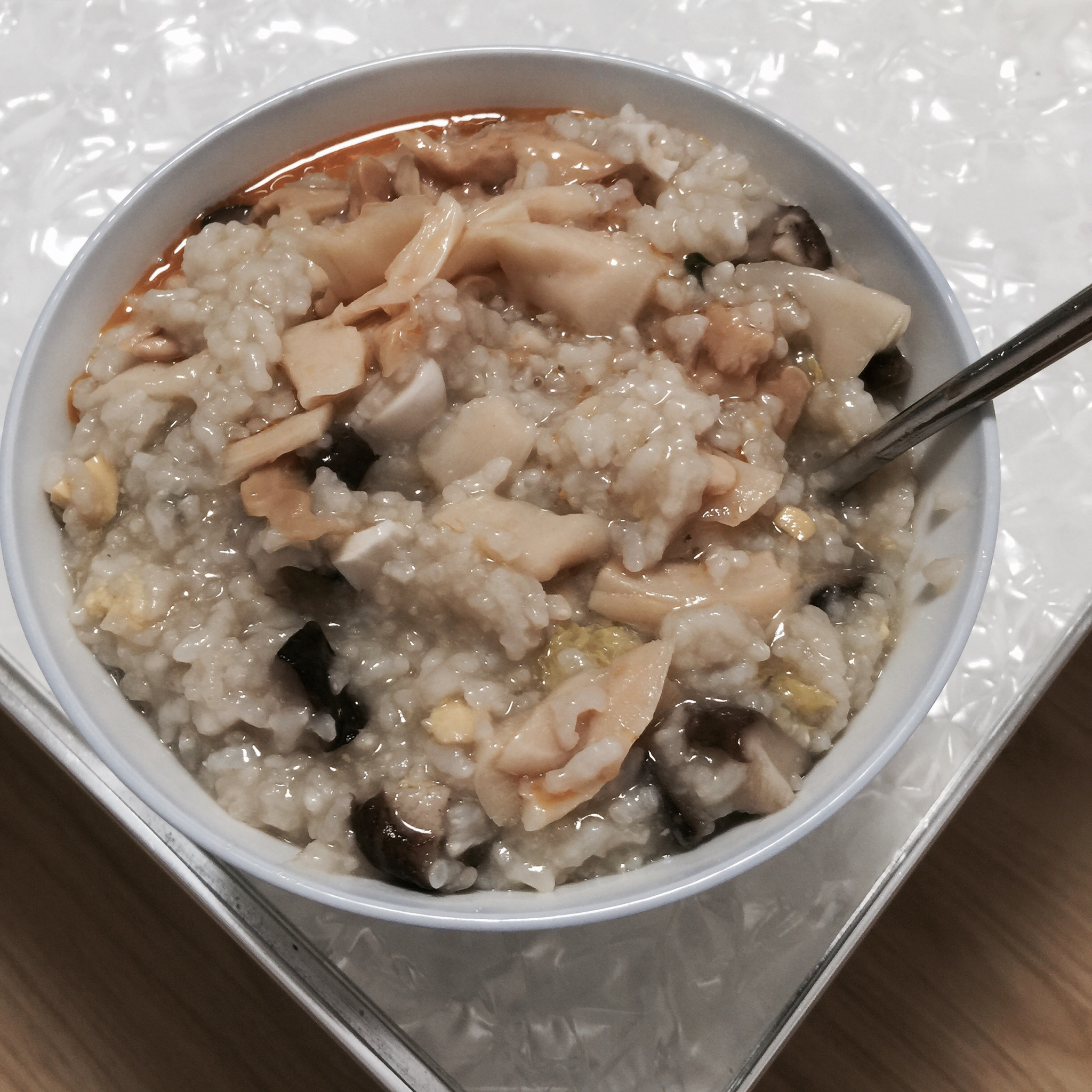 香菇咸蛋粥。