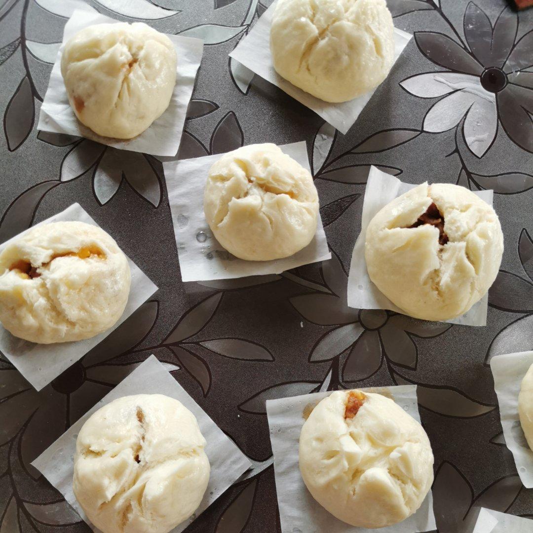 蓬松开花叉烧包