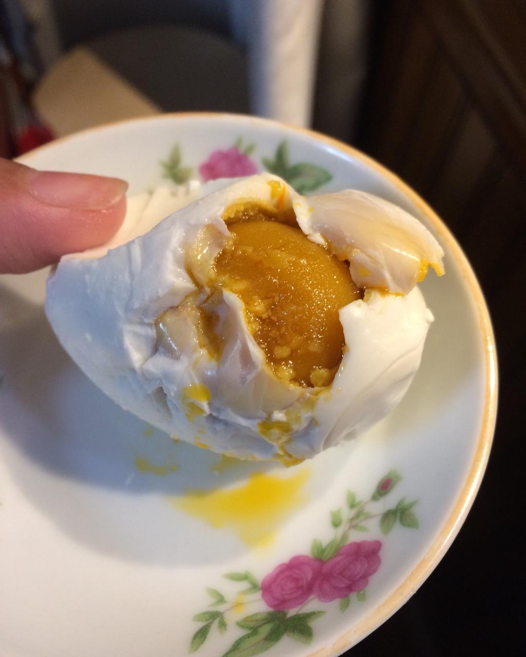 沙滩脚印的美食屋