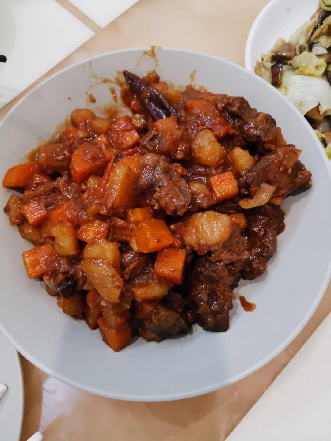 红烧牛肉土豆 （独家秘制）