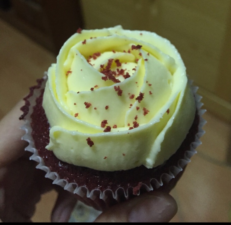 经典红丝绒杯子蛋糕（red velvet cupcake）