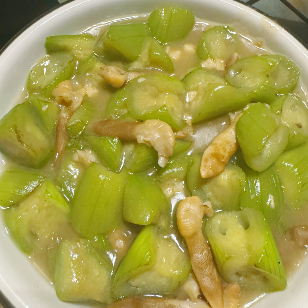 丝瓜炒蛏子