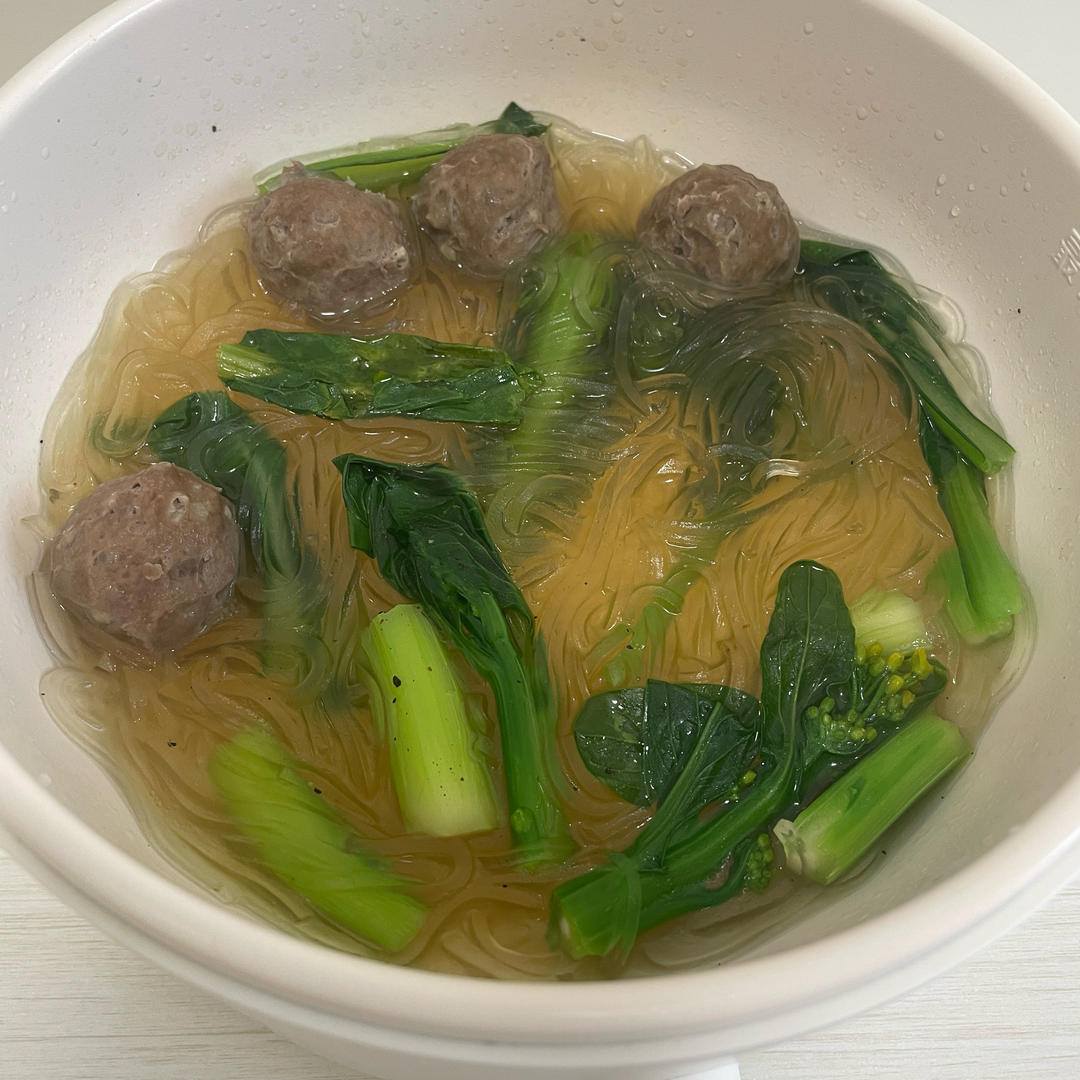 白菜牛肉丸红薯粉煲