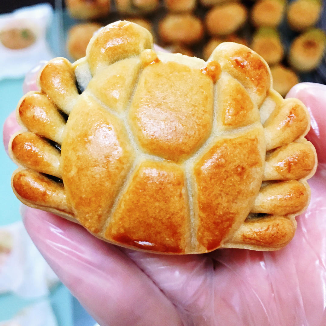 广式月饼—蛋黄莲蓉月饼