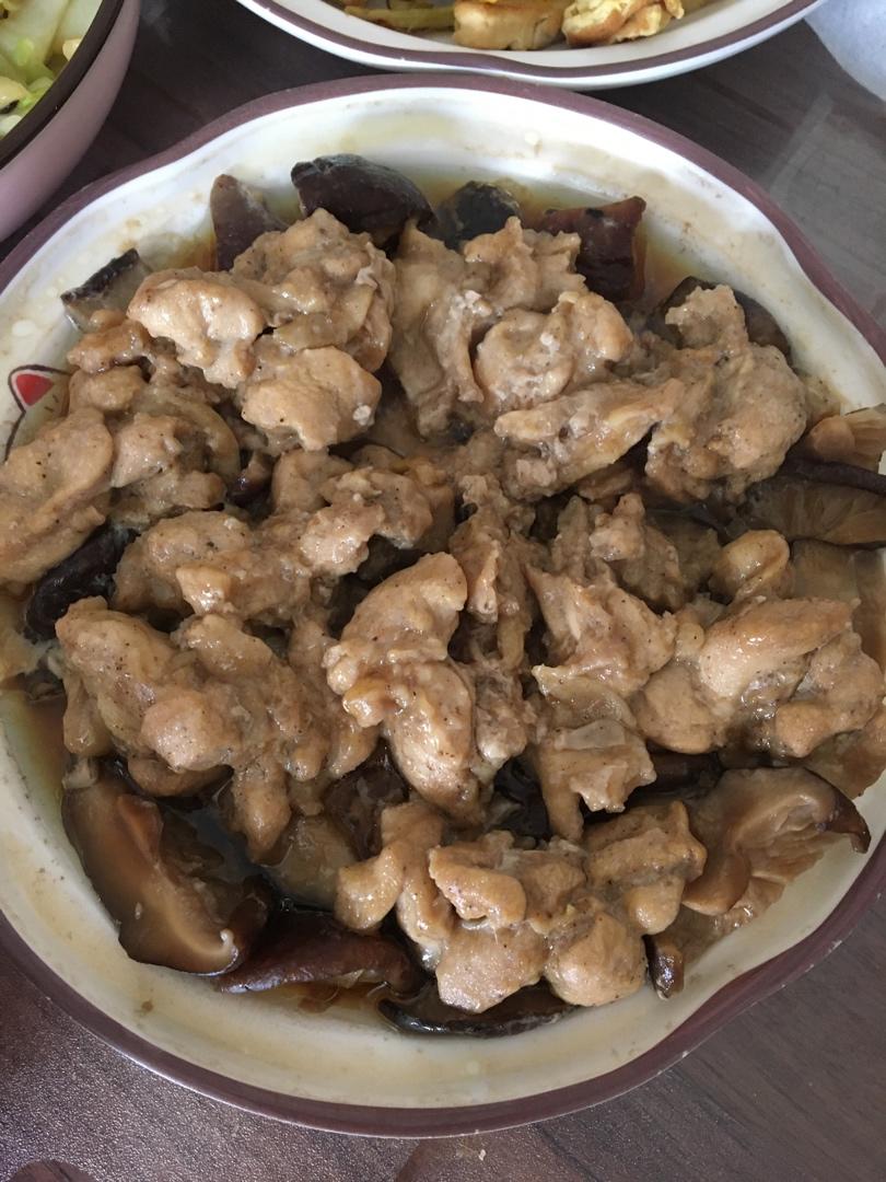 香菇蒸鸡，随便做做都好吃的菜~