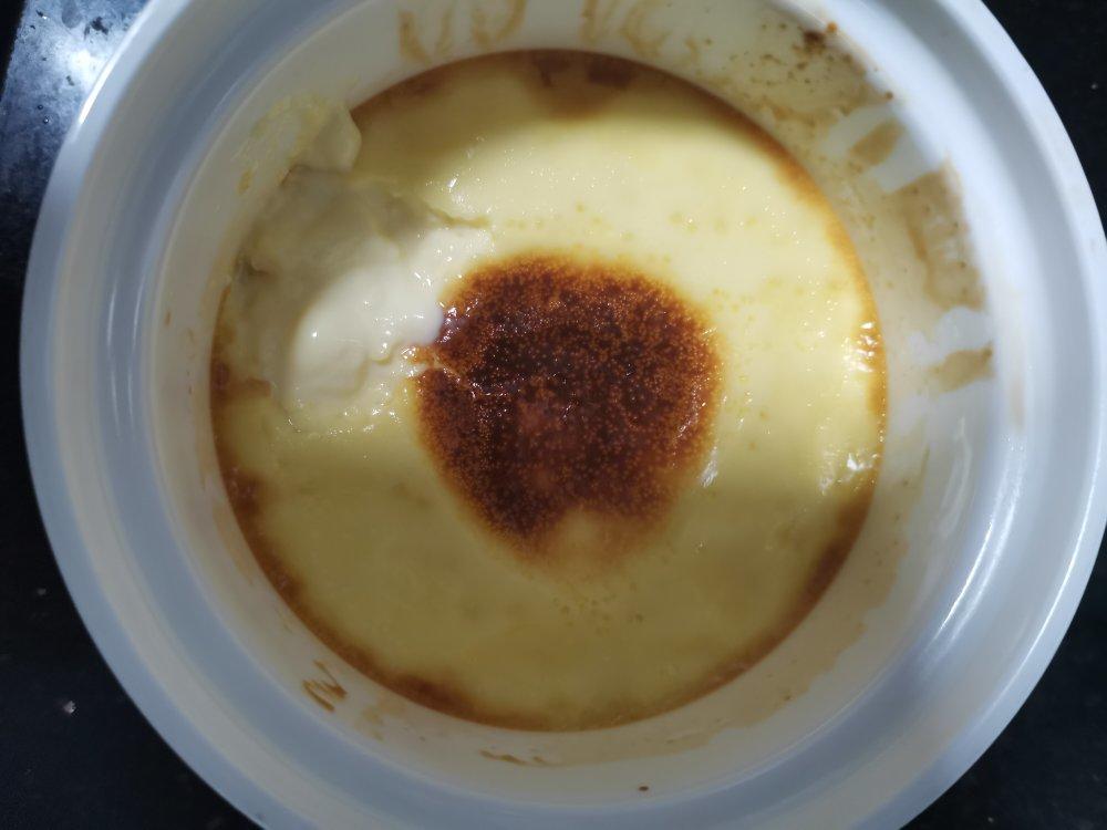 Crèmebrulée。法式烤布雷。焦糖布丁。