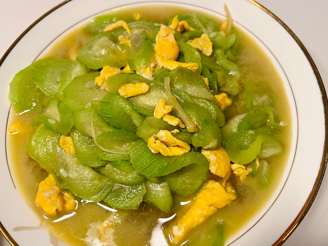 鲜香美味！好吃到舔盘的丝瓜炒鸡蛋