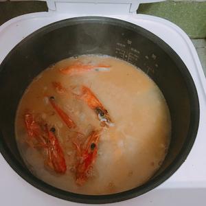 潮汕鲜虾螃蟹砂锅粥的做法 步骤5