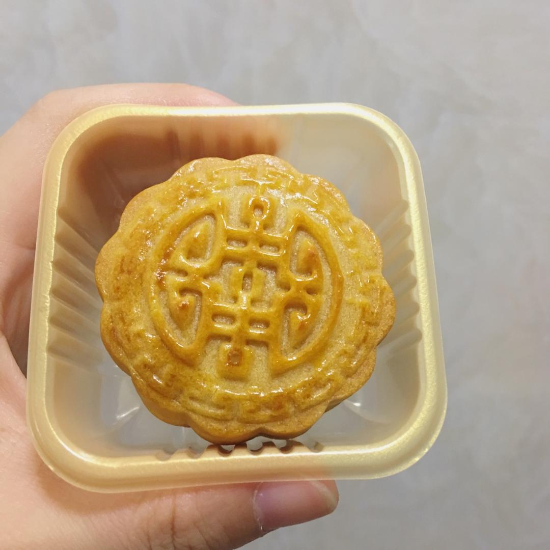 广式月饼——蛋黄莲蓉月饼