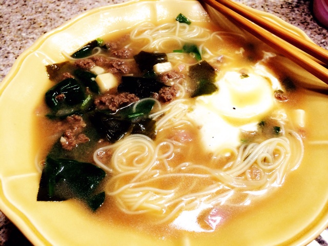 最家常的普通汤面——西红柿鸡蛋龙须面