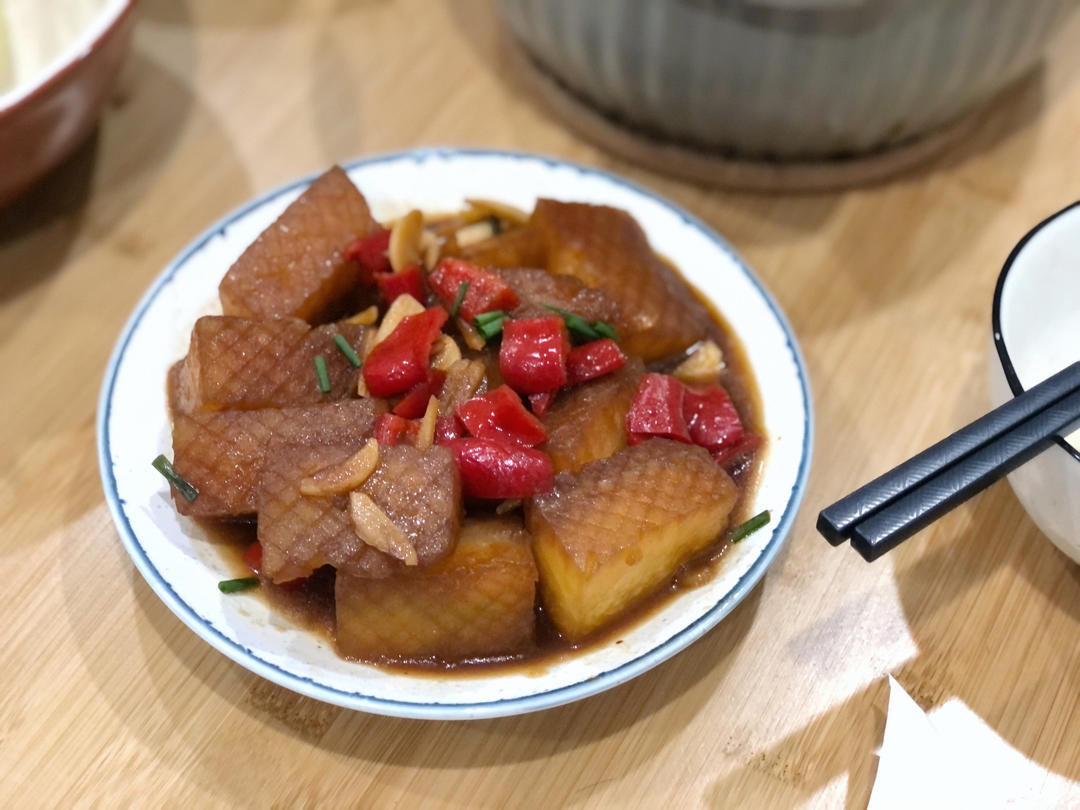 红烧冬瓜最完美做法，不加一滴水，瞬间秒杀红烧肉