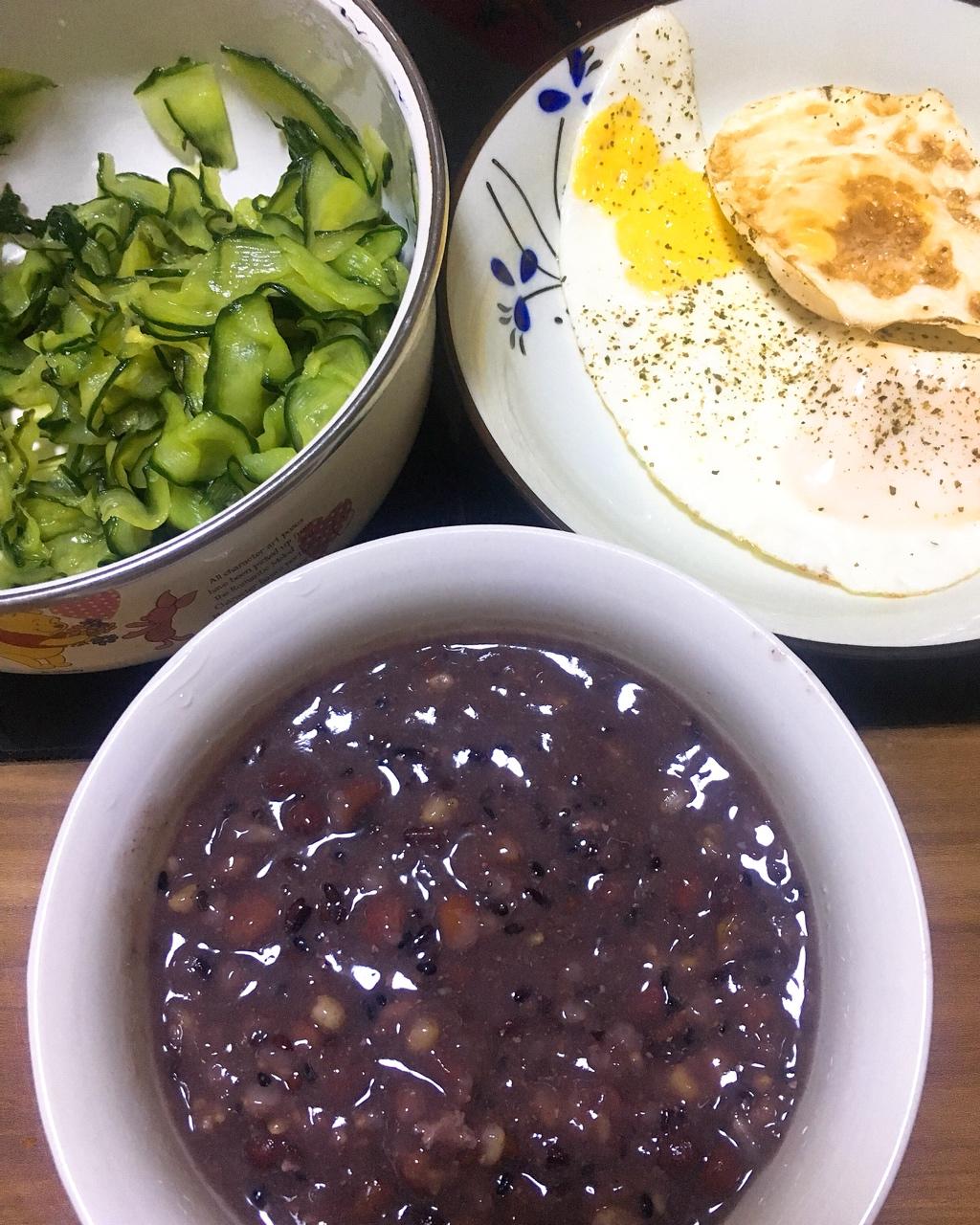 豆浆杂粮粥（别名：回归正轨粥）丨健康·三餐