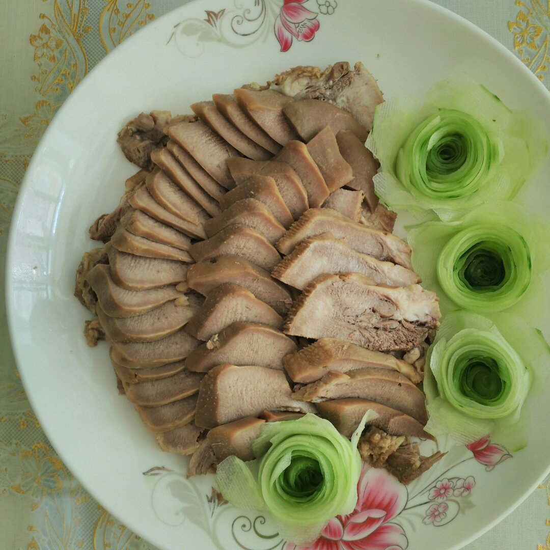 黄瓜绿玫瑰