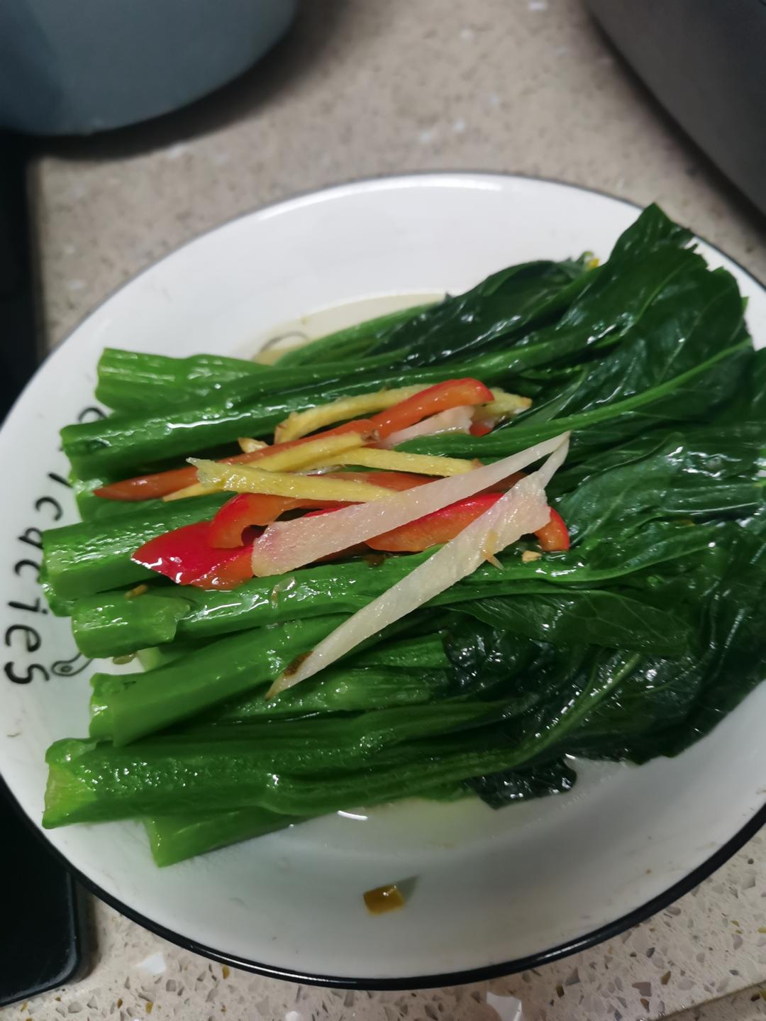 粤菜师傅教的「盐水菜心」，妥妥的饭店口味！