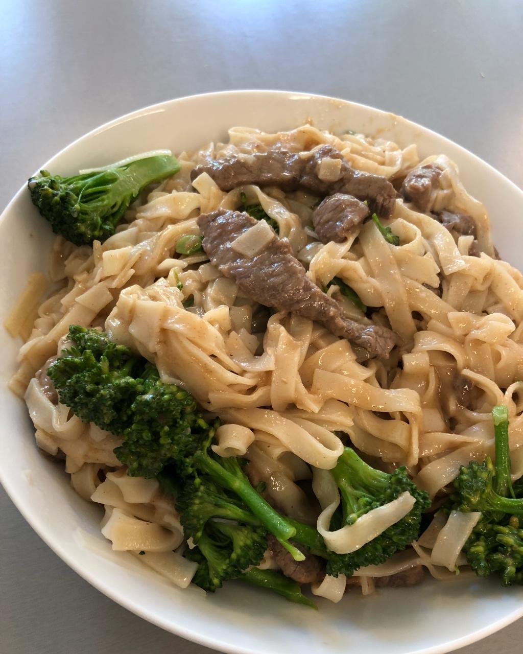 【沙茶牛肉炒粿条(河粉)图片】偲猜猜_下厨房