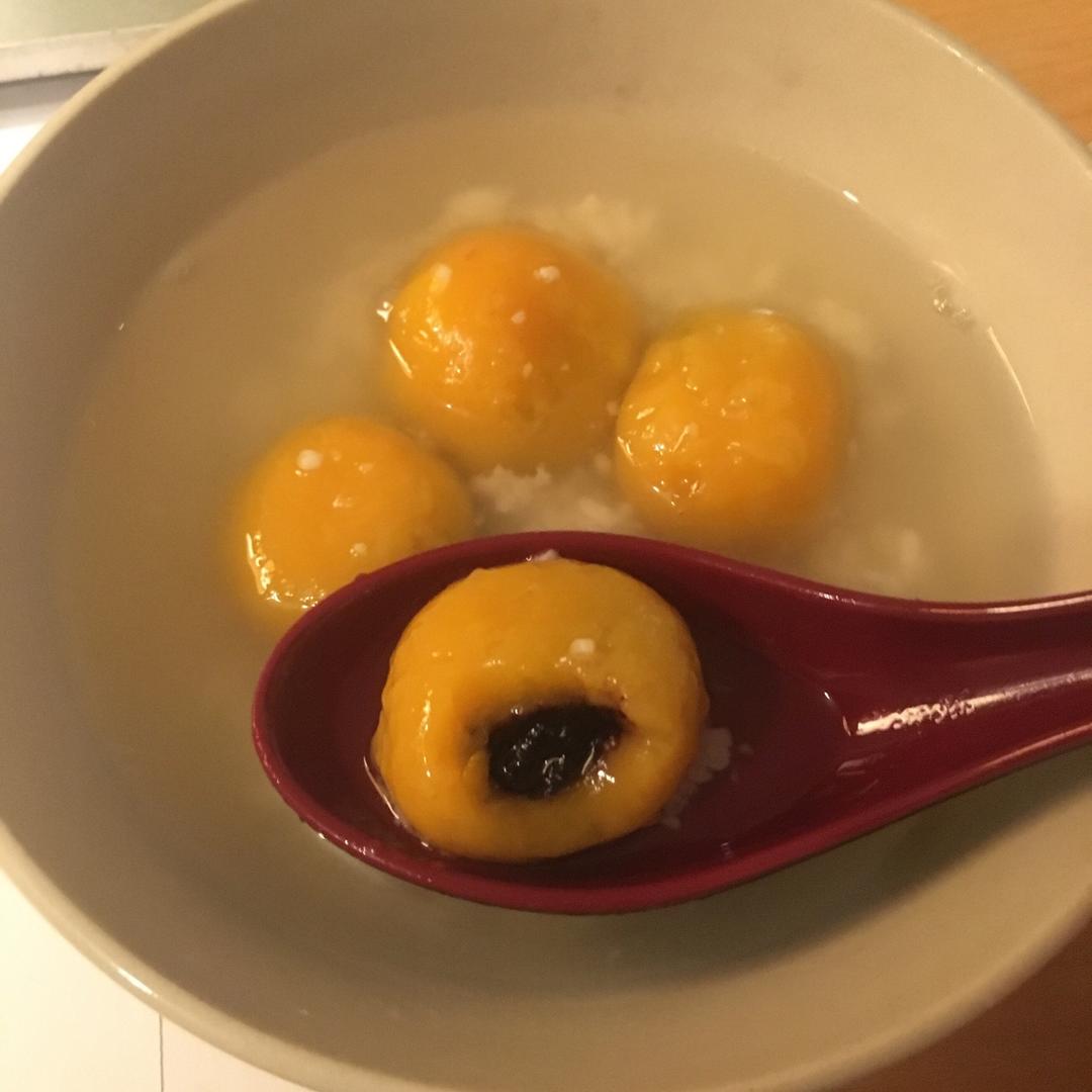 花生黑芝麻汤圆