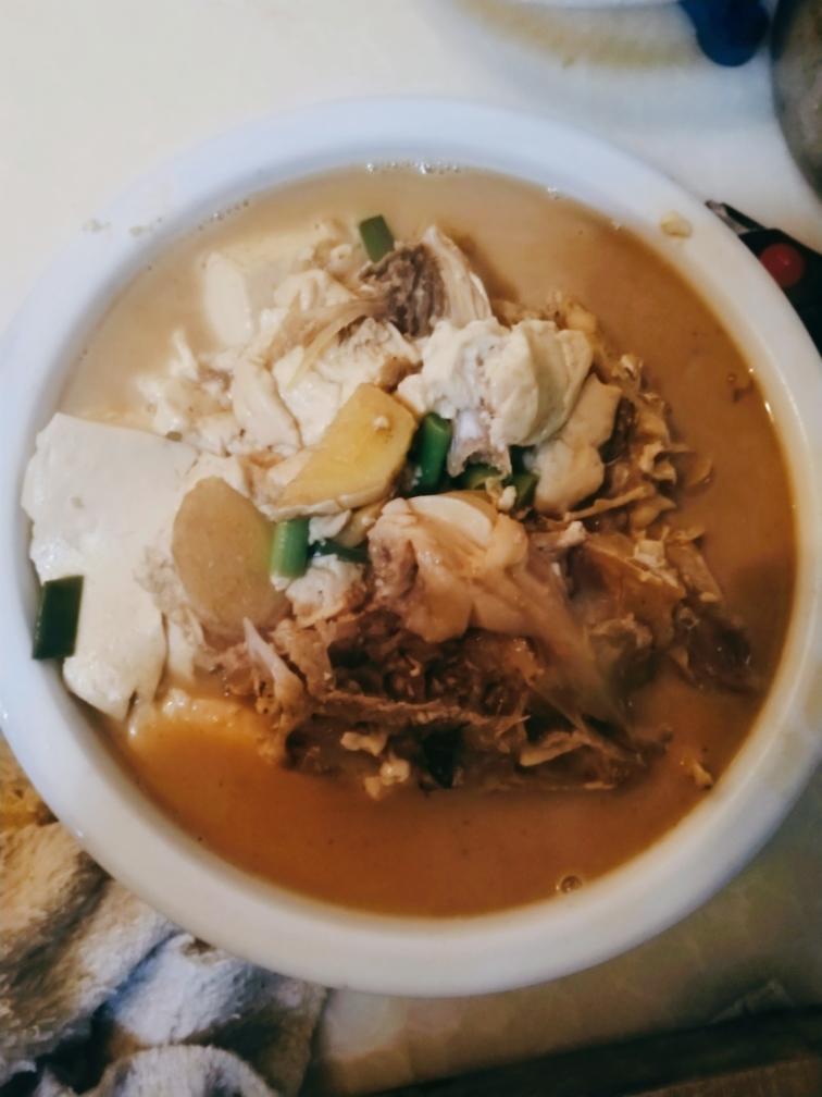 鱼头烧豆腐的做法
