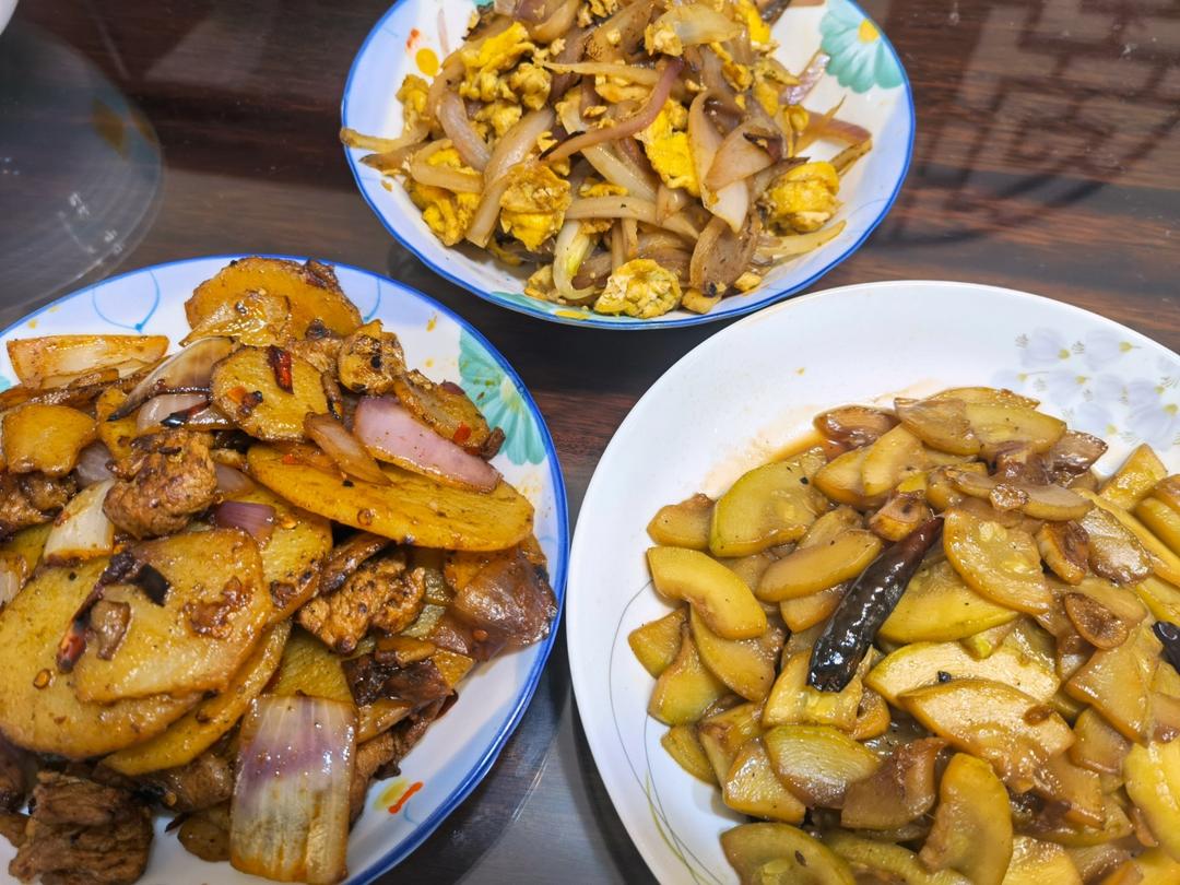 降压防癌的好食材  洋葱炒鸡蛋