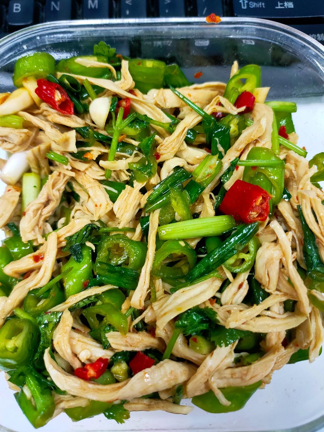 夏季清爽开胃🥒十分钟搞定🐤低脂凉拌鸡胸肉