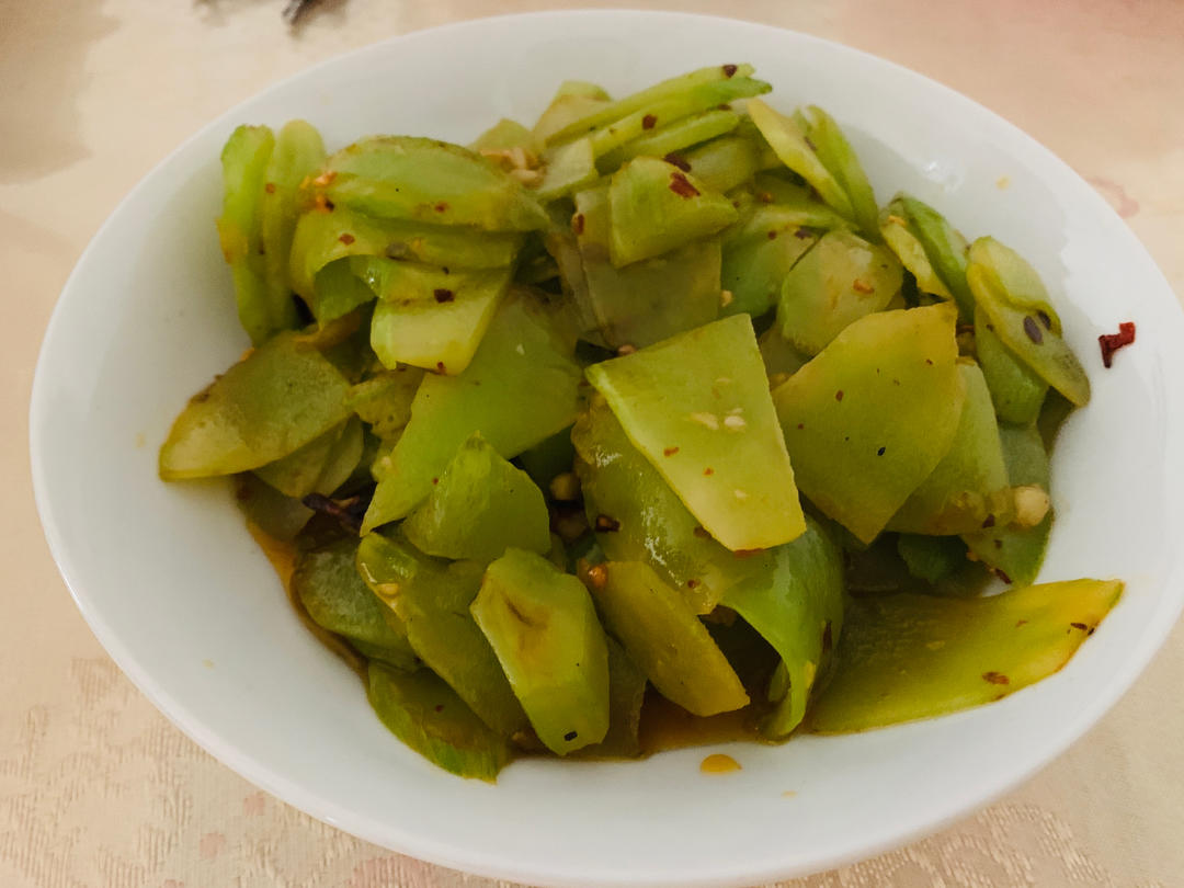 清炒莴笋